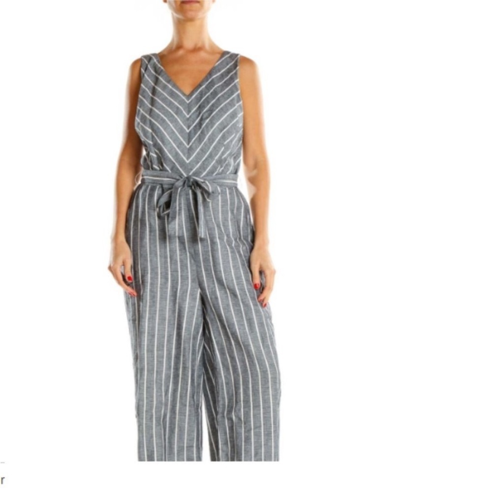 LOFT Gray & White Striped Linen Blend Jumpsuit - Size 4 - Pockets - Picture 2 of 14